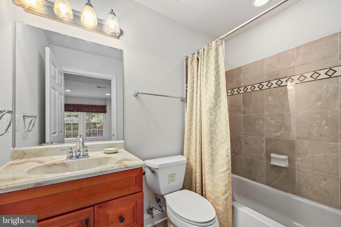 43112 UNISON KNOLL CIR, ASHBURN, Virginia 20148, 6 Bedrooms Bedrooms, ,7 BathroomsBathrooms,Residential,For sale,43112 UNISON KNOLL CIR,VALO2101984 MLS # VALO2101984