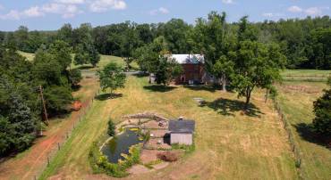 11997 BRISTERSBURG RD, MIDLAND, Virginia 22728, 4 Bedrooms Bedrooms, ,2 BathroomsBathrooms,Farm,For sale,11997 BRISTERSBURG RD,VAFQ2017362 MLS # VAFQ2017362