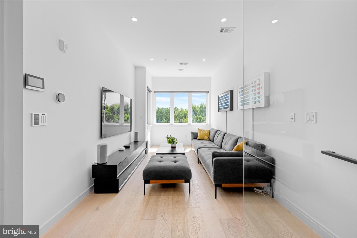 1715 N CAPITOL ST NE #7, WASHINGTON, District Of Columbia 20002, 2 Bedrooms Bedrooms, ,2 BathroomsBathrooms,Residential,For sale,1715 N CAPITOL ST NE #7,DCDC2184724 MLS # DCDC2184724