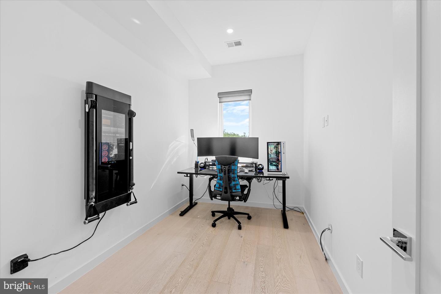 1715 N CAPITOL ST NE #7, WASHINGTON, District Of Columbia 20002, 2 Bedrooms Bedrooms, ,2 BathroomsBathrooms,Residential,For sale,1715 N CAPITOL ST NE #7,DCDC2184724 MLS # DCDC2184724