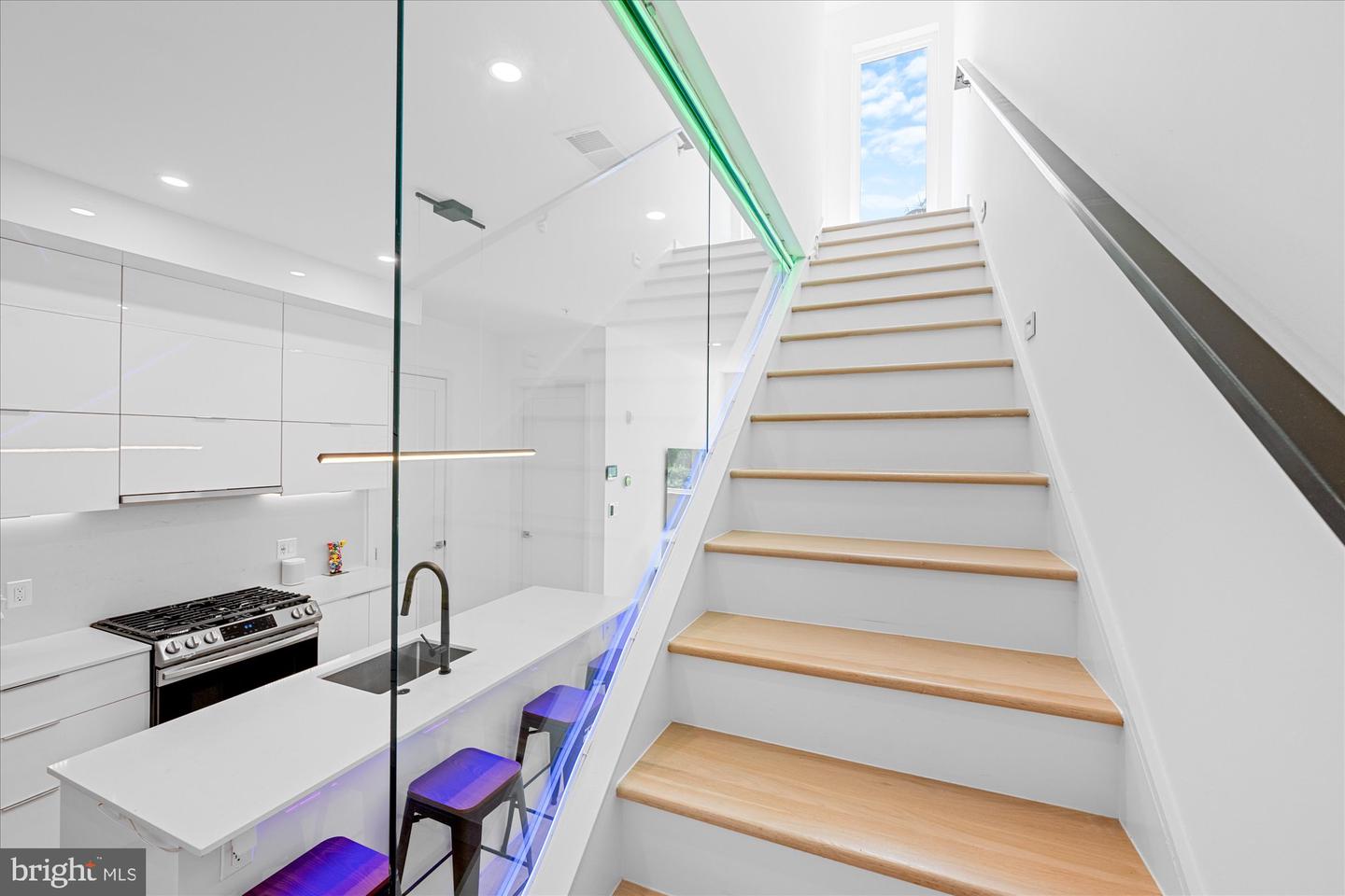 1715 N CAPITOL ST NE #7, WASHINGTON, District Of Columbia 20002, 2 Bedrooms Bedrooms, ,2 BathroomsBathrooms,Residential,For sale,1715 N CAPITOL ST NE #7,DCDC2184724 MLS # DCDC2184724