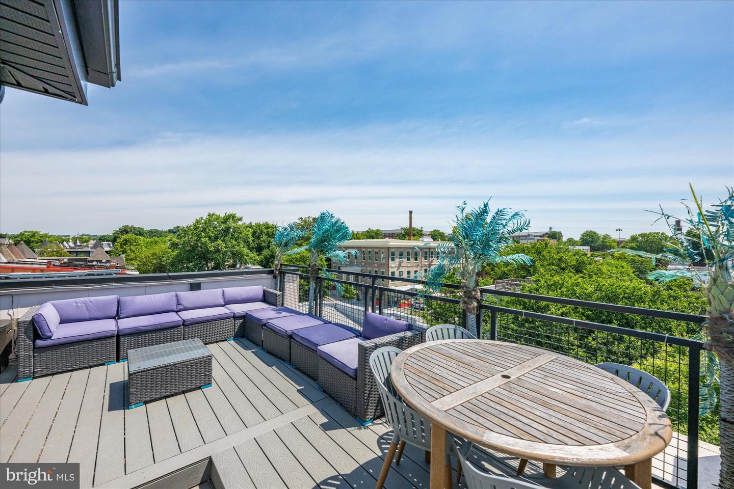 1715 N CAPITOL ST NE #7, WASHINGTON, District Of Columbia 20002, 2 Bedrooms Bedrooms, ,2 BathroomsBathrooms,Residential,For sale,1715 N CAPITOL ST NE #7,DCDC2184724 MLS # DCDC2184724