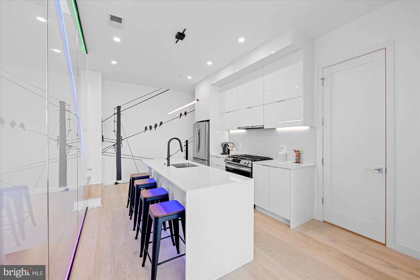 1715 N CAPITOL ST NE #7, WASHINGTON, District Of Columbia 20002, 2 Bedrooms Bedrooms, ,2 BathroomsBathrooms,Residential,For sale,1715 N CAPITOL ST NE #7,DCDC2184724 MLS # DCDC2184724
