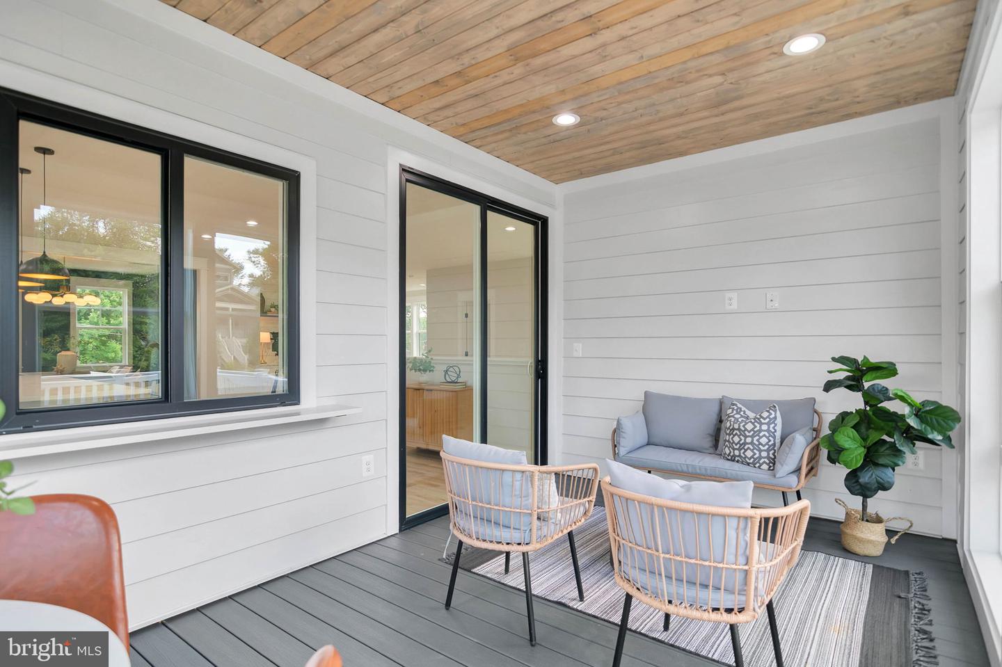 5617 23RD ST N, ARLINGTON, Virginia 22205, 5 Bedrooms Bedrooms, ,5 BathroomsBathrooms,Residential,For sale,5617 23RD ST N,VAAR2053428 MLS # VAAR2053428