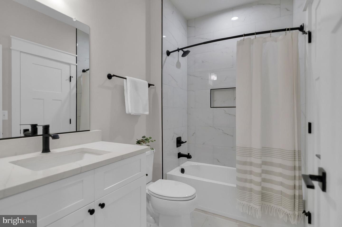 5617 23RD ST N, ARLINGTON, Virginia 22205, 5 Bedrooms Bedrooms, ,5 BathroomsBathrooms,Residential,For sale,5617 23RD ST N,VAAR2053428 MLS # VAAR2053428
