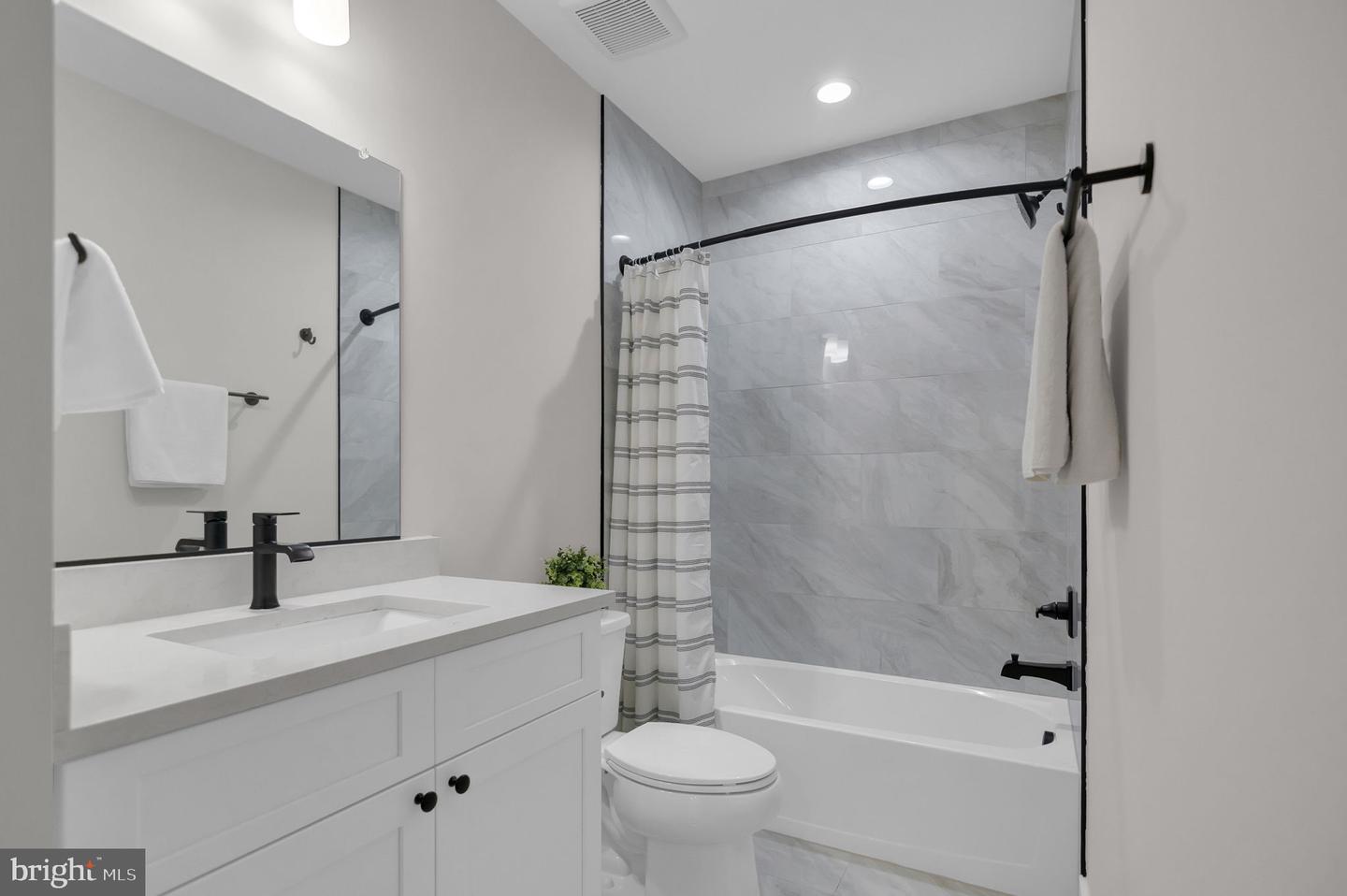 5617 23RD ST N, ARLINGTON, Virginia 22205, 5 Bedrooms Bedrooms, ,5 BathroomsBathrooms,Residential,For sale,5617 23RD ST N,VAAR2053428 MLS # VAAR2053428