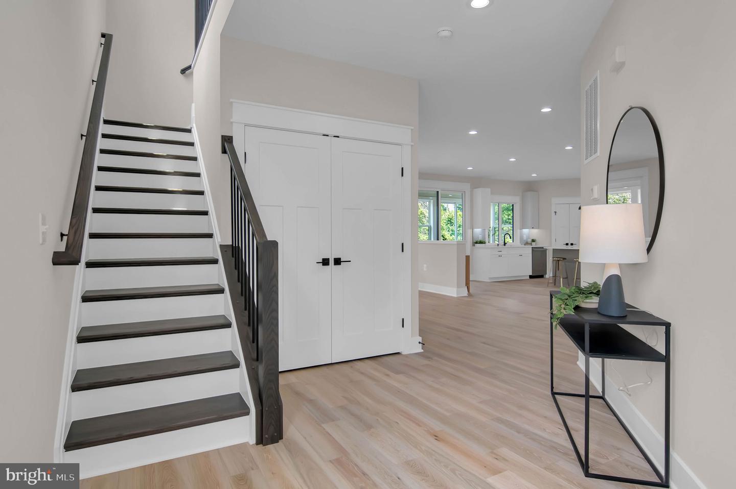 5617 23RD ST N, ARLINGTON, Virginia 22205, 5 Bedrooms Bedrooms, ,5 BathroomsBathrooms,Residential,For sale,5617 23RD ST N,VAAR2053428 MLS # VAAR2053428