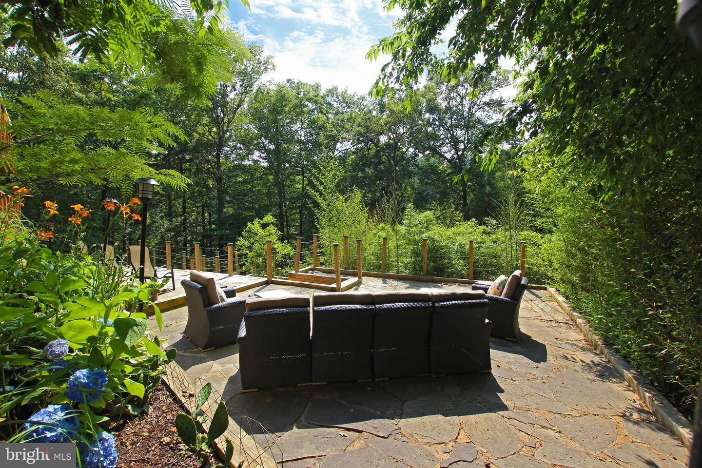 10716 LAKE FOREST DR, MANASSAS, Virginia 20112, 4 Bedrooms Bedrooms, 15 Rooms Rooms,3 BathroomsBathrooms,Residential,For sale,10716 LAKE FOREST DR,VAPW2088038 MLS # VAPW2088038