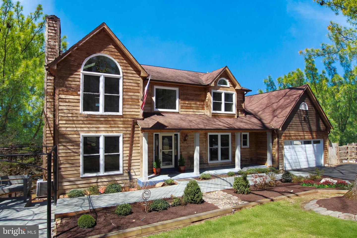 10716 LAKE FOREST DR, MANASSAS, Virginia 20112, 4 Bedrooms Bedrooms, 15 Rooms Rooms,3 BathroomsBathrooms,Residential,For sale,10716 LAKE FOREST DR,VAPW2088038 MLS # VAPW2088038
