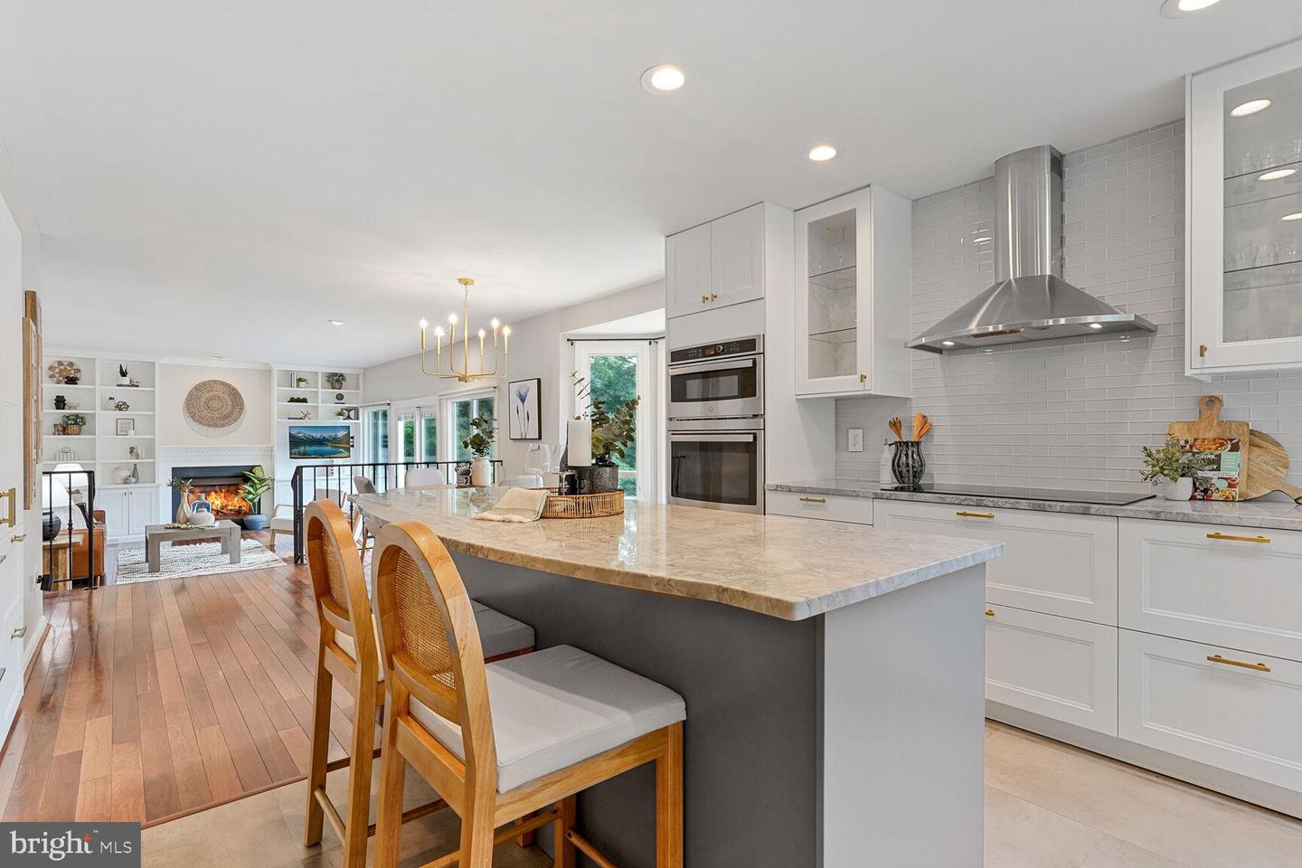 10716 LAKE FOREST DR, MANASSAS, Virginia 20112, 4 Bedrooms Bedrooms, 15 Rooms Rooms,3 BathroomsBathrooms,Residential,For sale,10716 LAKE FOREST DR,VAPW2088038 MLS # VAPW2088038