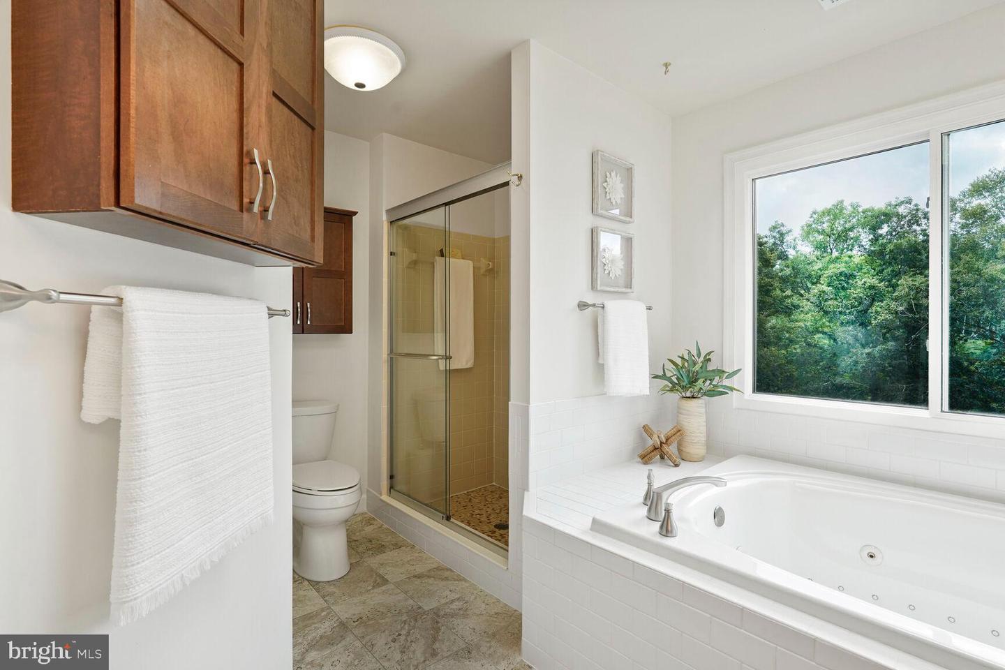 10716 LAKE FOREST DR, MANASSAS, Virginia 20112, 4 Bedrooms Bedrooms, 15 Rooms Rooms,3 BathroomsBathrooms,Residential,For sale,10716 LAKE FOREST DR,VAPW2088038 MLS # VAPW2088038