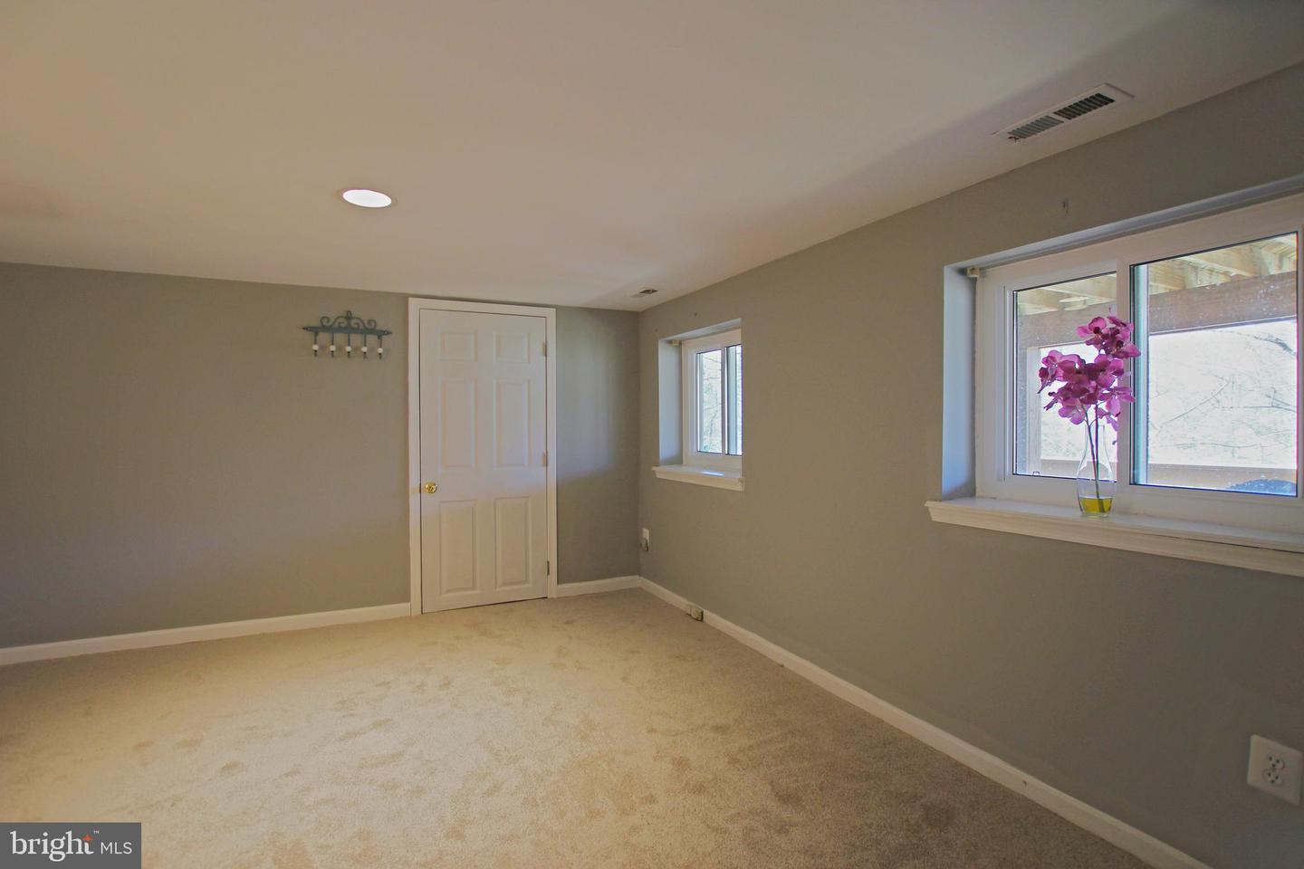 10716 LAKE FOREST DR, MANASSAS, Virginia 20112, 4 Bedrooms Bedrooms, 15 Rooms Rooms,3 BathroomsBathrooms,Residential,For sale,10716 LAKE FOREST DR,VAPW2088038 MLS # VAPW2088038