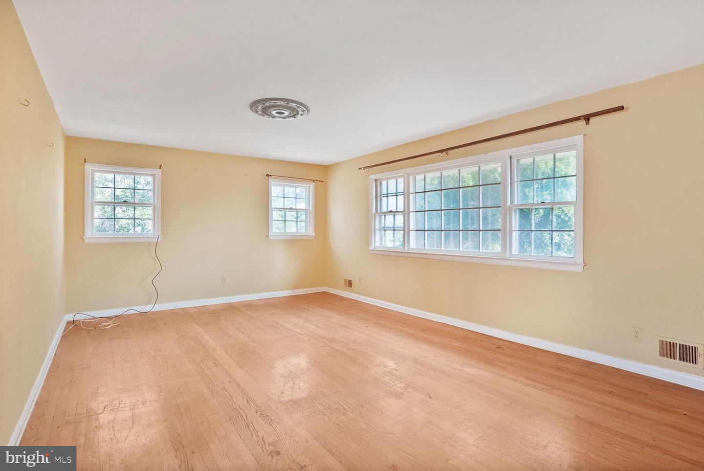 306 N MADISON ST, ARLINGTON, Virginia 22203, 4 Bedrooms Bedrooms, ,3 BathroomsBathrooms,Residential,For sale,306 N MADISON ST,VAAR2053930 MLS # VAAR2053930