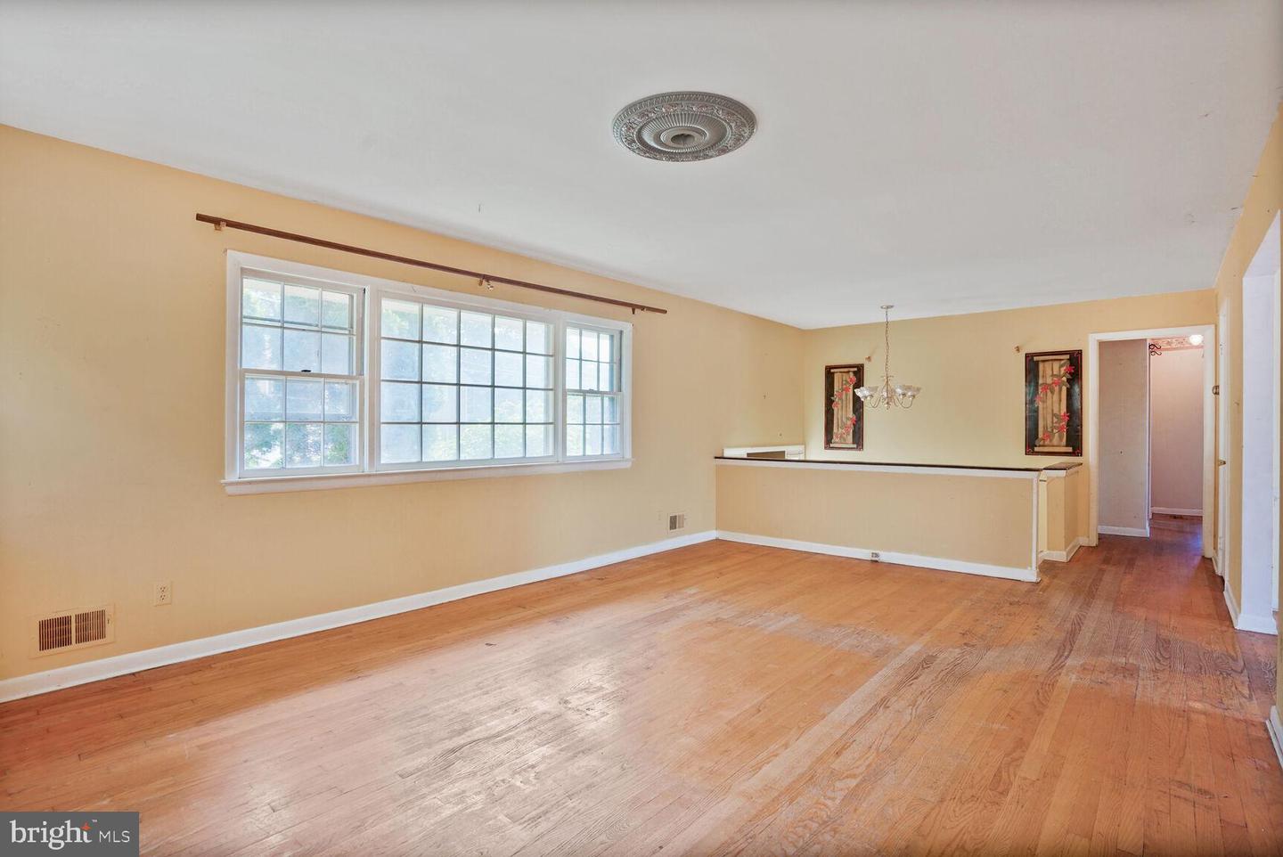 306 N MADISON ST, ARLINGTON, Virginia 22203, 4 Bedrooms Bedrooms, ,3 BathroomsBathrooms,Residential,For sale,306 N MADISON ST,VAAR2053930 MLS # VAAR2053930