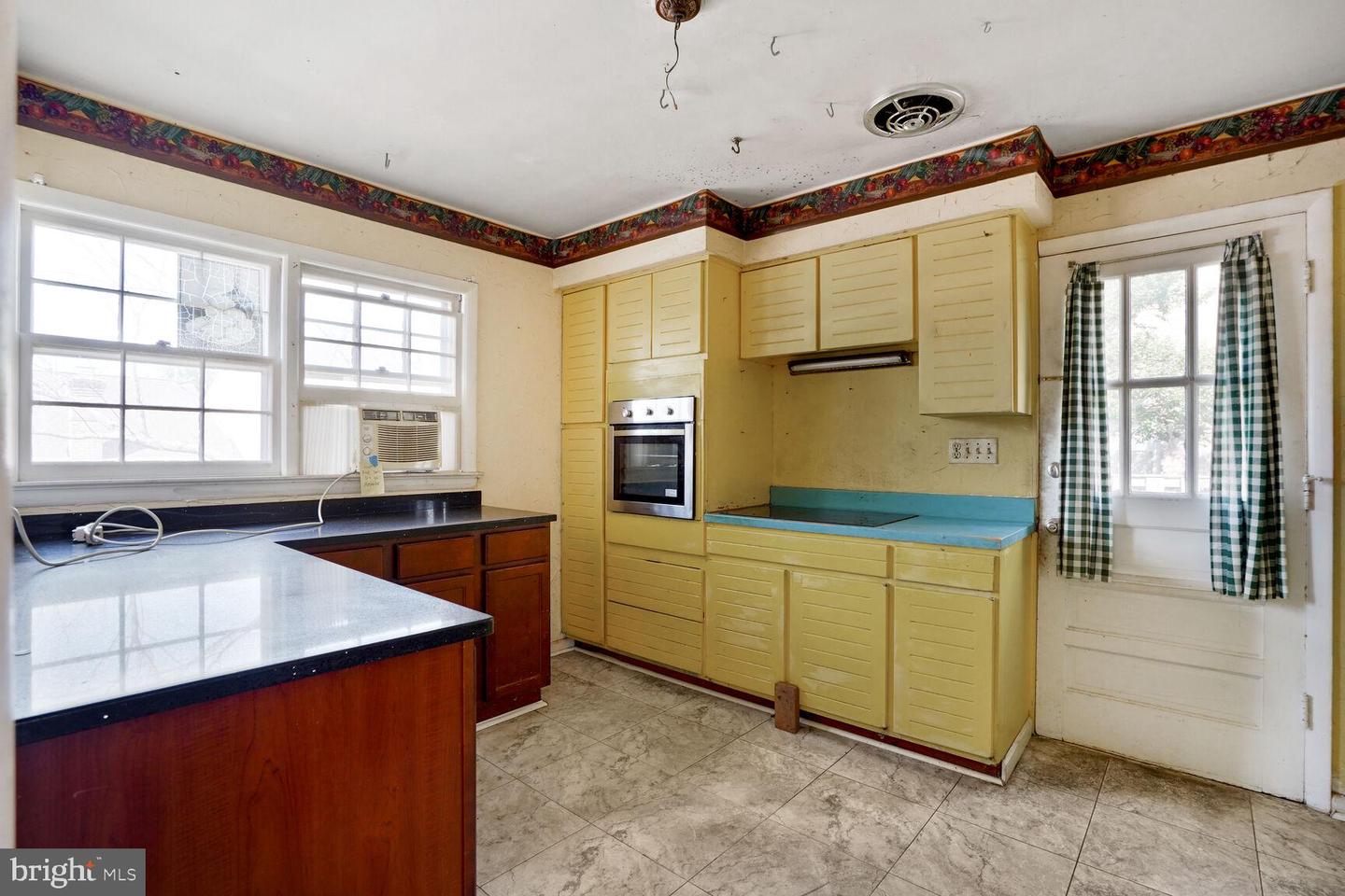 306 N MADISON ST, ARLINGTON, Virginia 22203, 4 Bedrooms Bedrooms, ,3 BathroomsBathrooms,Residential,For sale,306 N MADISON ST,VAAR2053930 MLS # VAAR2053930