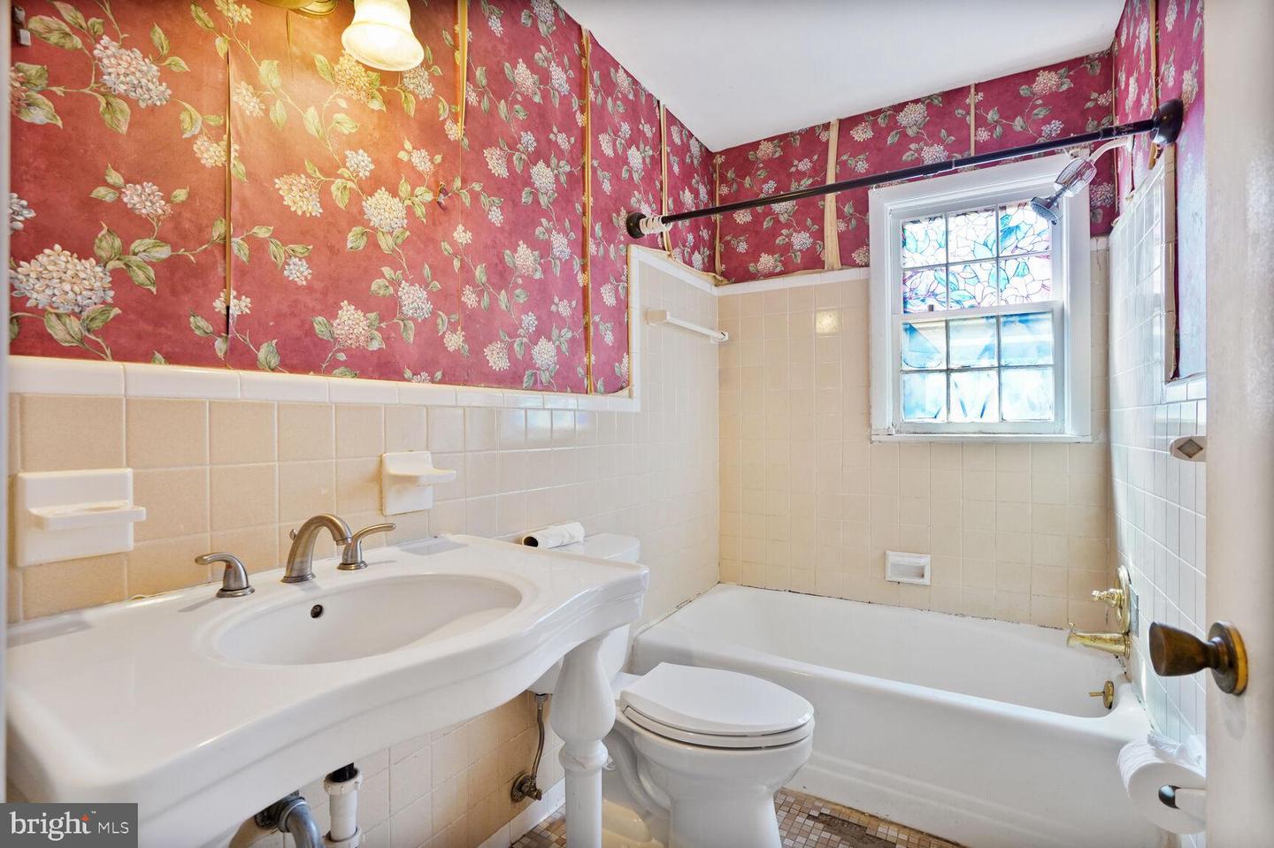 306 N MADISON ST, ARLINGTON, Virginia 22203, 4 Bedrooms Bedrooms, ,3 BathroomsBathrooms,Residential,For sale,306 N MADISON ST,VAAR2053930 MLS # VAAR2053930
