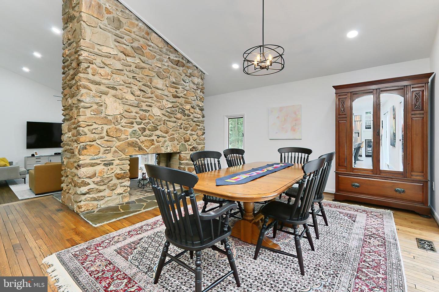 10236 LAWYERS RD, VIENNA, Virginia 22181, 4 Bedrooms Bedrooms, ,2 BathroomsBathrooms,Residential,For sale,10236 LAWYERS RD,VAFX2224890 MLS # VAFX2224890
