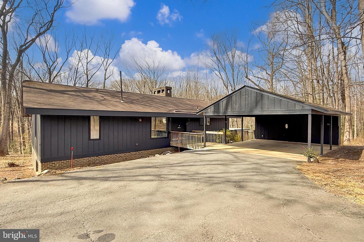10236 LAWYERS RD, VIENNA, Virginia 22181, 4 Bedrooms Bedrooms, ,2 BathroomsBathrooms,Residential,For sale,10236 LAWYERS RD,VAFX2224890 MLS # VAFX2224890