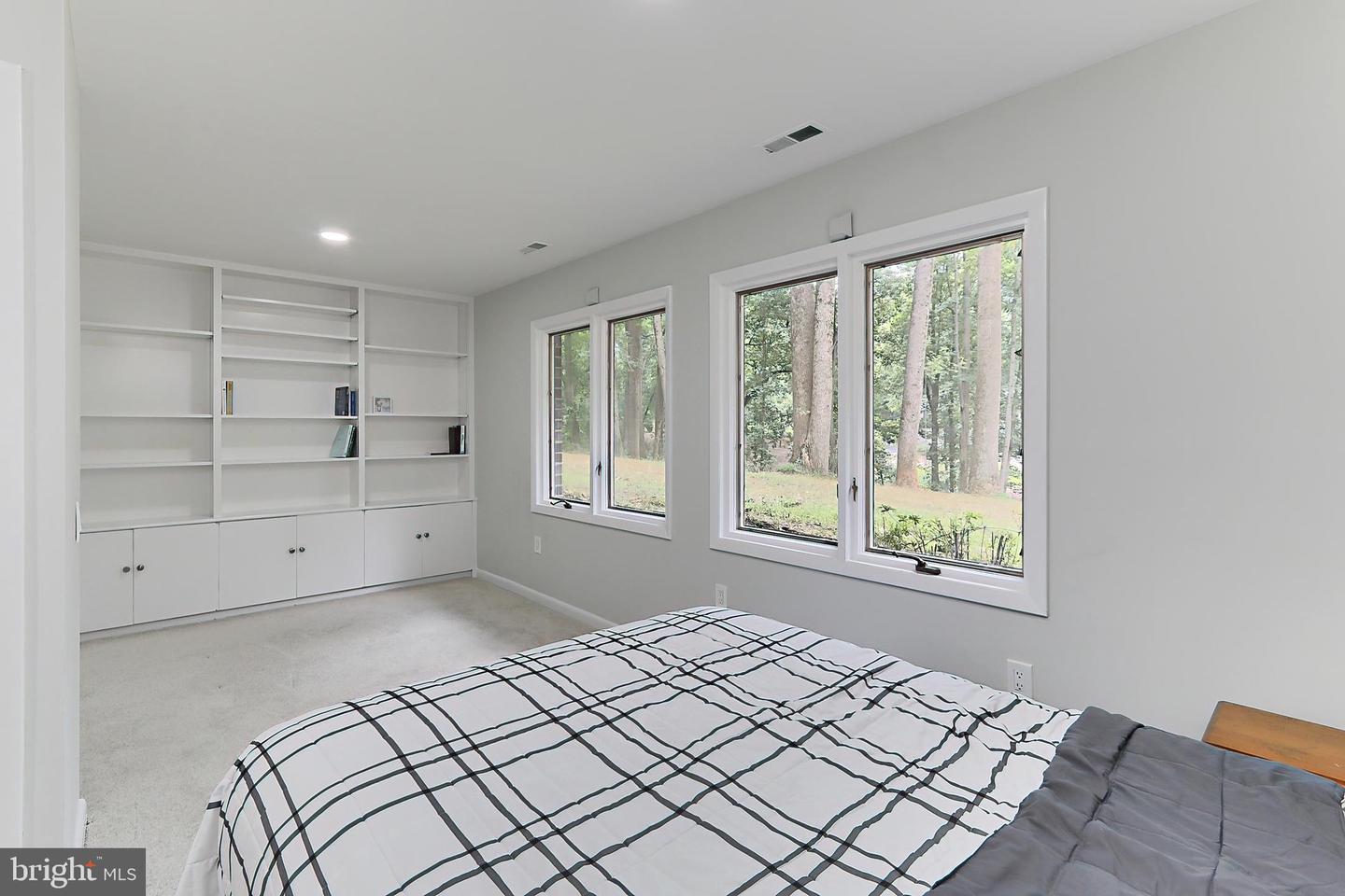10236 LAWYERS RD, VIENNA, Virginia 22181, 4 Bedrooms Bedrooms, ,2 BathroomsBathrooms,Residential,For sale,10236 LAWYERS RD,VAFX2224890 MLS # VAFX2224890