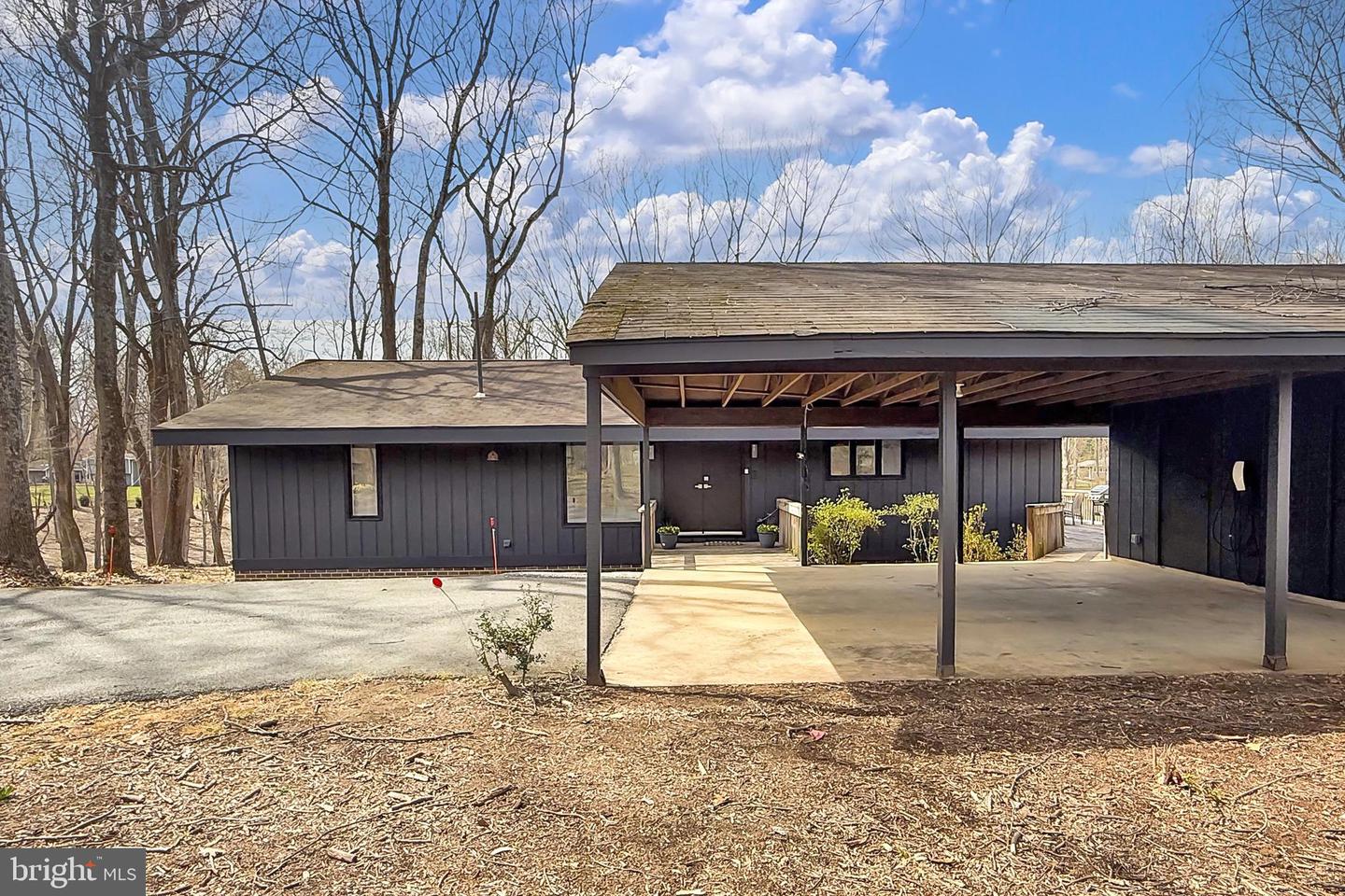 10236 LAWYERS RD, VIENNA, Virginia 22181, 4 Bedrooms Bedrooms, ,2 BathroomsBathrooms,Residential,For sale,10236 LAWYERS RD,VAFX2224890 MLS # VAFX2224890