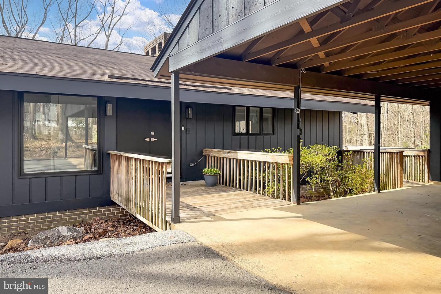 10236 LAWYERS RD, VIENNA, Virginia 22181, 4 Bedrooms Bedrooms, ,2 BathroomsBathrooms,Residential,For sale,10236 LAWYERS RD,VAFX2224890 MLS # VAFX2224890