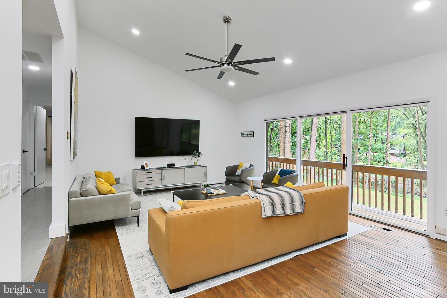 10236 LAWYERS RD, VIENNA, Virginia 22181, 4 Bedrooms Bedrooms, ,2 BathroomsBathrooms,Residential,For sale,10236 LAWYERS RD,VAFX2224890 MLS # VAFX2224890