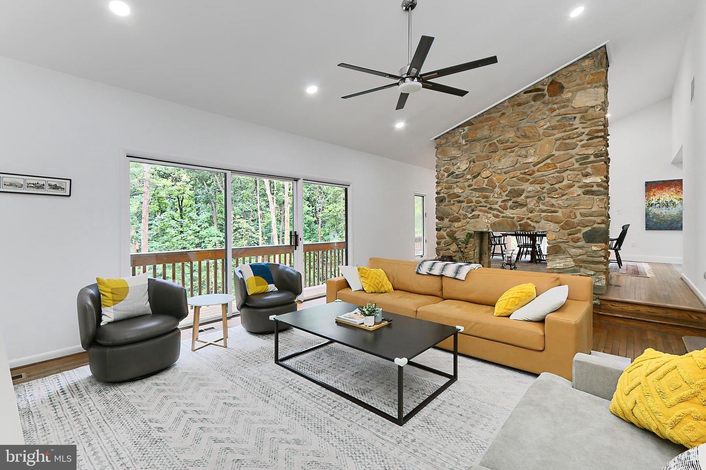 10236 LAWYERS RD, VIENNA, Virginia 22181, 4 Bedrooms Bedrooms, ,2 BathroomsBathrooms,Residential,For sale,10236 LAWYERS RD,VAFX2224890 MLS # VAFX2224890