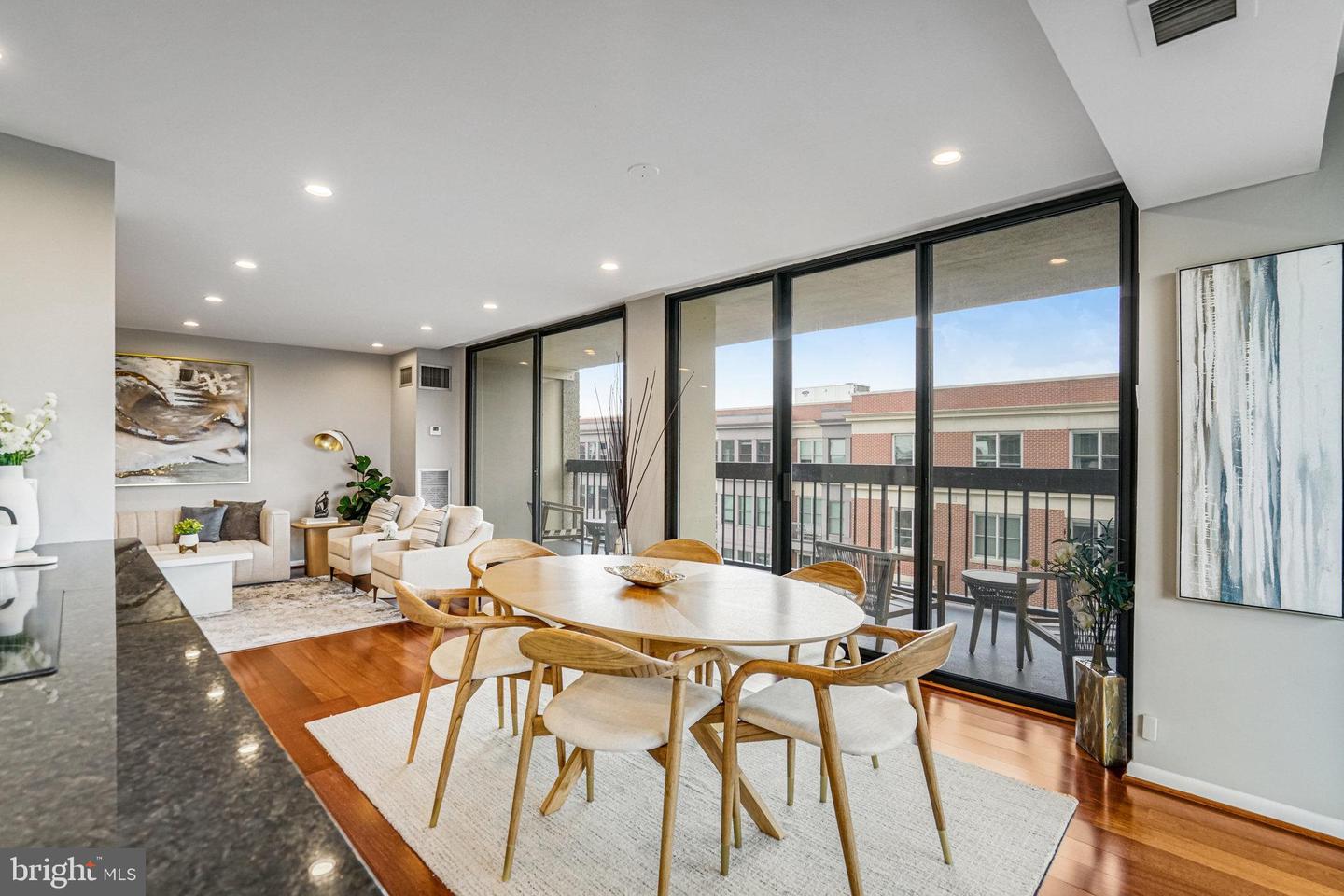 400 MADISON ST #704, ALEXANDRIA, Virginia 22314, 2 Bedrooms Bedrooms, ,2 BathroomsBathrooms,Residential,For sale,400 MADISON ST #704,VAAX2042638 MLS # VAAX2042638