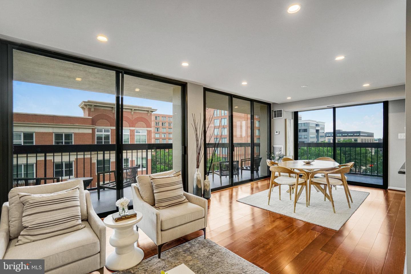 400 MADISON ST #704, ALEXANDRIA, Virginia 22314, 2 Bedrooms Bedrooms, ,2 BathroomsBathrooms,Residential,For sale,400 MADISON ST #704,VAAX2042638 MLS # VAAX2042638
