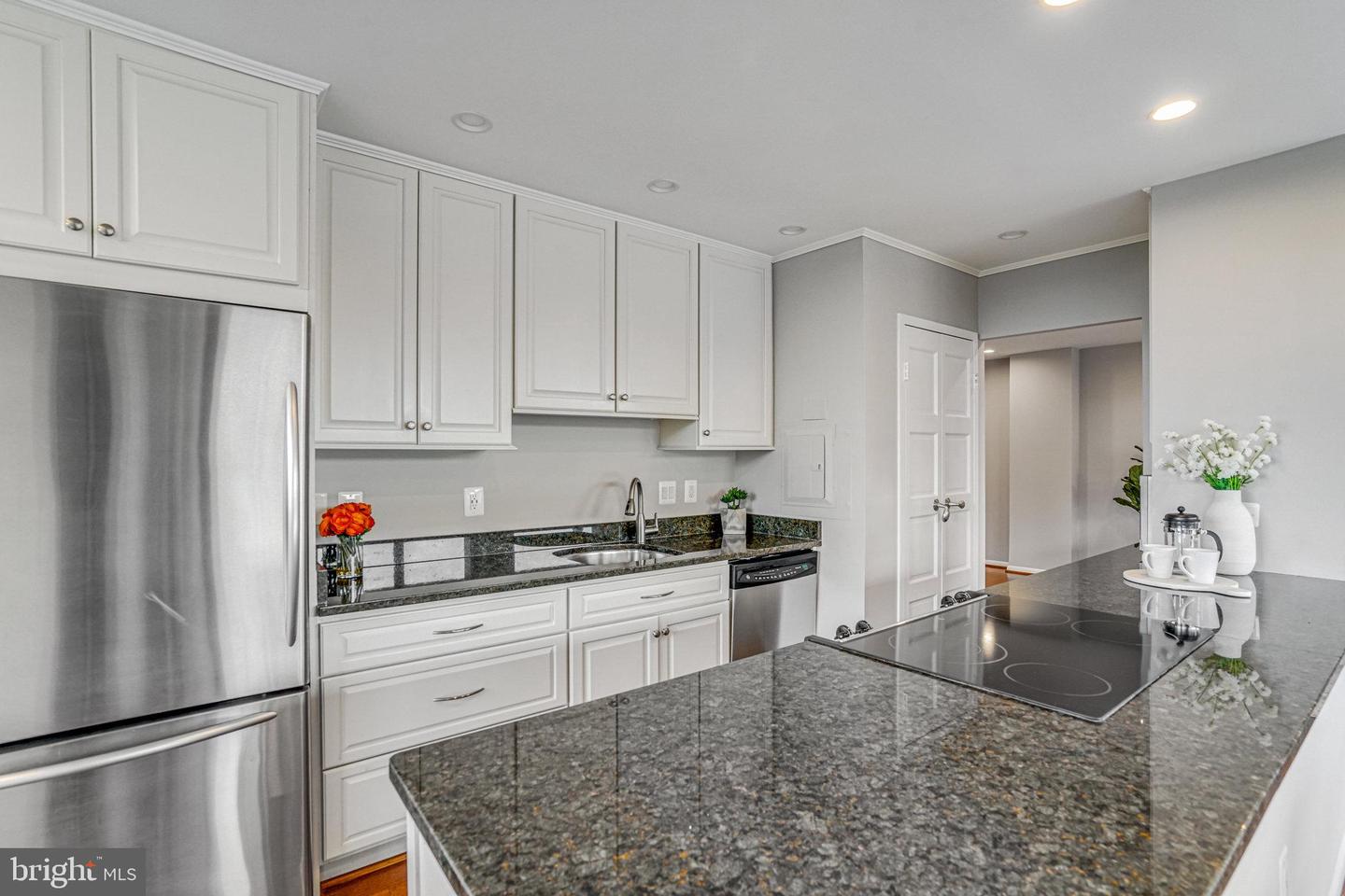 400 MADISON ST #704, ALEXANDRIA, Virginia 22314, 2 Bedrooms Bedrooms, ,2 BathroomsBathrooms,Residential,For sale,400 MADISON ST #704,VAAX2042638 MLS # VAAX2042638