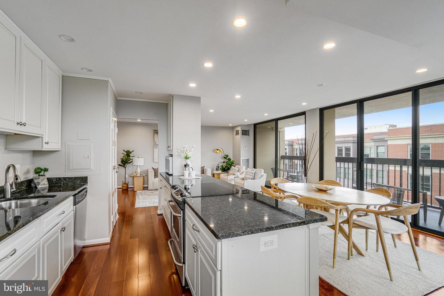 400 MADISON ST #704, ALEXANDRIA, Virginia 22314, 2 Bedrooms Bedrooms, ,2 BathroomsBathrooms,Residential,For sale,400 MADISON ST #704,VAAX2042638 MLS # VAAX2042638