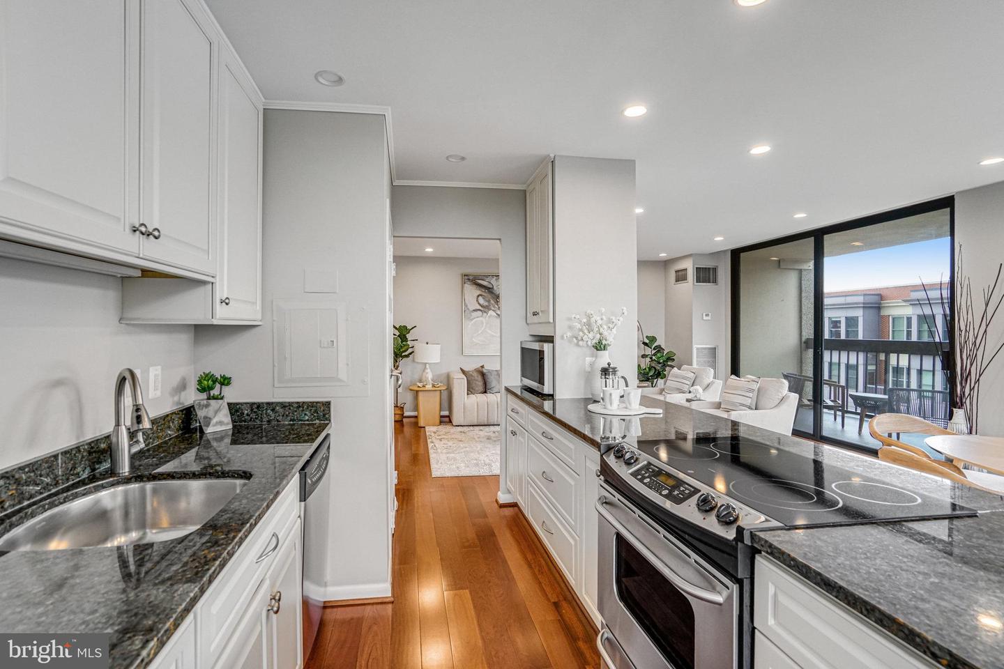 400 MADISON ST #704, ALEXANDRIA, Virginia 22314, 2 Bedrooms Bedrooms, ,2 BathroomsBathrooms,Residential,For sale,400 MADISON ST #704,VAAX2042638 MLS # VAAX2042638