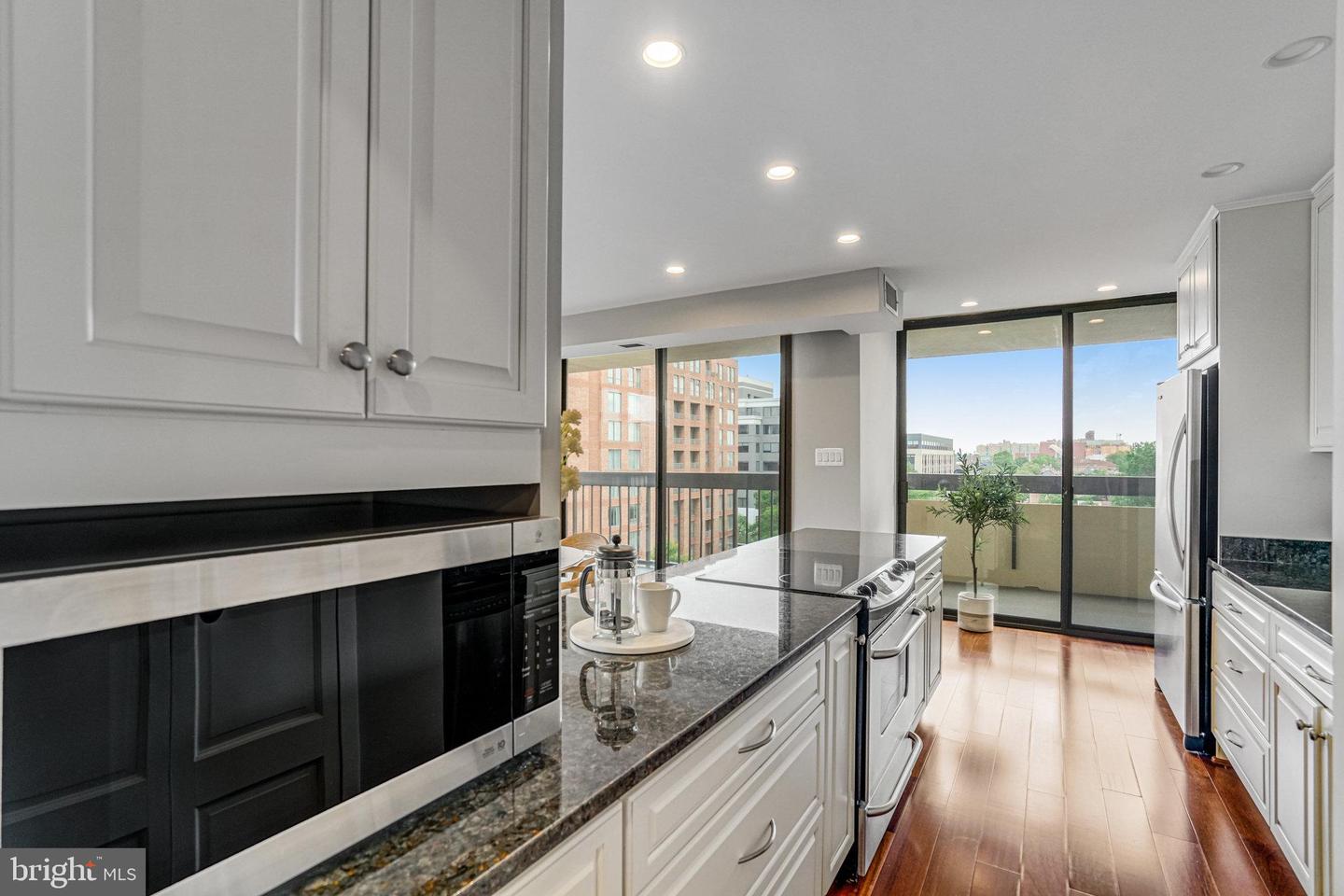 400 MADISON ST #704, ALEXANDRIA, Virginia 22314, 2 Bedrooms Bedrooms, ,2 BathroomsBathrooms,Residential,For sale,400 MADISON ST #704,VAAX2042638 MLS # VAAX2042638