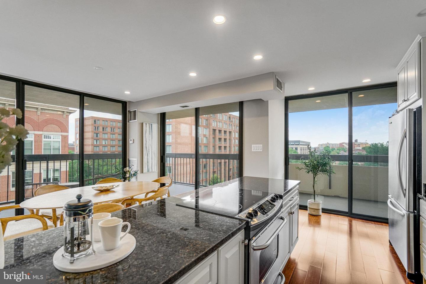 400 MADISON ST #704, ALEXANDRIA, Virginia 22314, 2 Bedrooms Bedrooms, ,2 BathroomsBathrooms,Residential,For sale,400 MADISON ST #704,VAAX2042638 MLS # VAAX2042638
