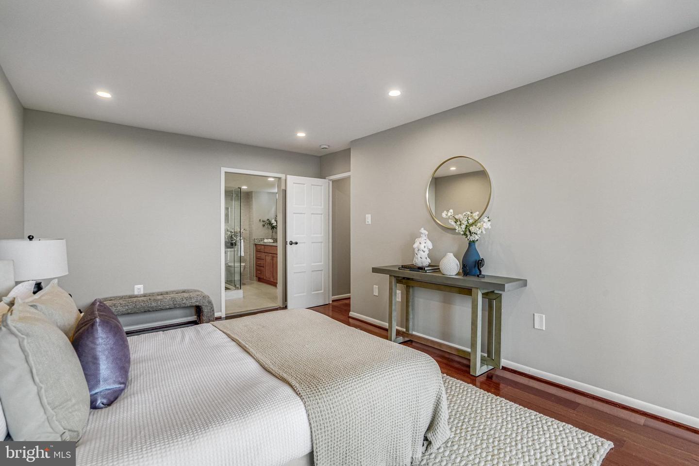 400 MADISON ST #704, ALEXANDRIA, Virginia 22314, 2 Bedrooms Bedrooms, ,2 BathroomsBathrooms,Residential,For sale,400 MADISON ST #704,VAAX2042638 MLS # VAAX2042638
