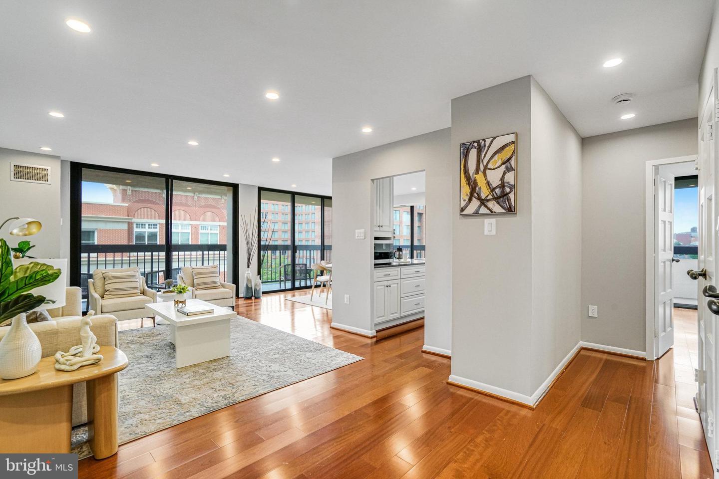 400 MADISON ST #704, ALEXANDRIA, Virginia 22314, 2 Bedrooms Bedrooms, ,2 BathroomsBathrooms,Residential,For sale,400 MADISON ST #704,VAAX2042638 MLS # VAAX2042638