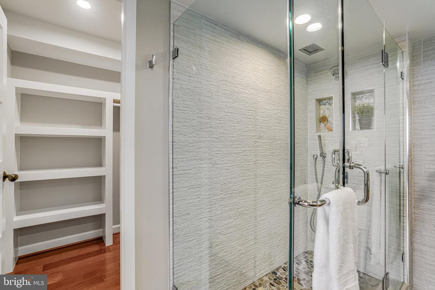 400 MADISON ST #704, ALEXANDRIA, Virginia 22314, 2 Bedrooms Bedrooms, ,2 BathroomsBathrooms,Residential,For sale,400 MADISON ST #704,VAAX2042638 MLS # VAAX2042638