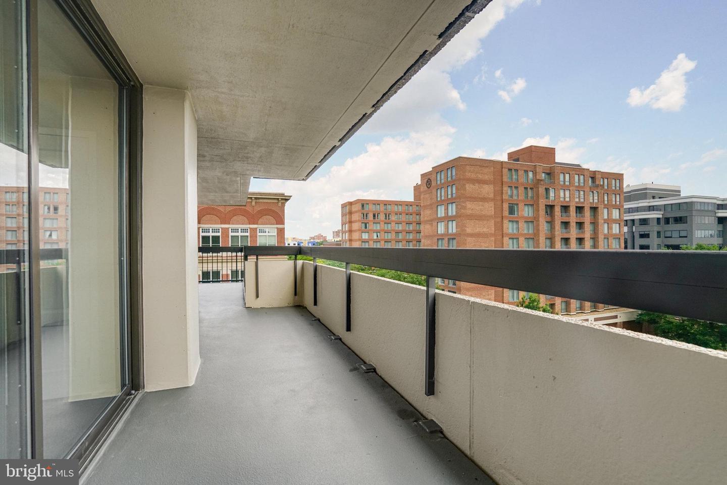 400 MADISON ST #704, ALEXANDRIA, Virginia 22314, 2 Bedrooms Bedrooms, ,2 BathroomsBathrooms,Residential,For sale,400 MADISON ST #704,VAAX2042638 MLS # VAAX2042638