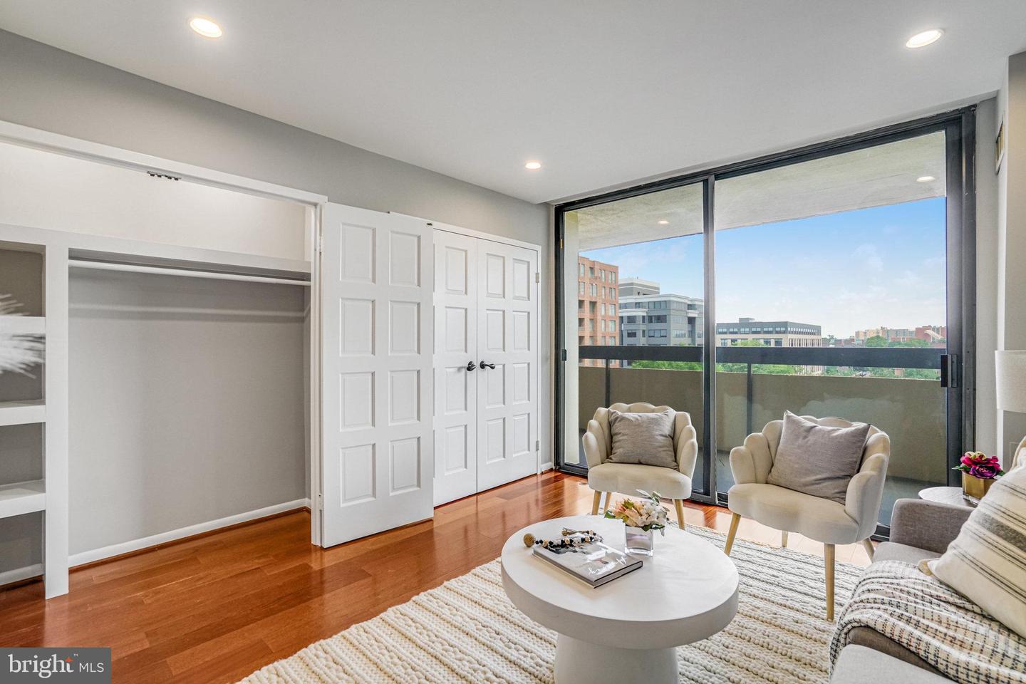 400 MADISON ST #704, ALEXANDRIA, Virginia 22314, 2 Bedrooms Bedrooms, ,2 BathroomsBathrooms,Residential,For sale,400 MADISON ST #704,VAAX2042638 MLS # VAAX2042638