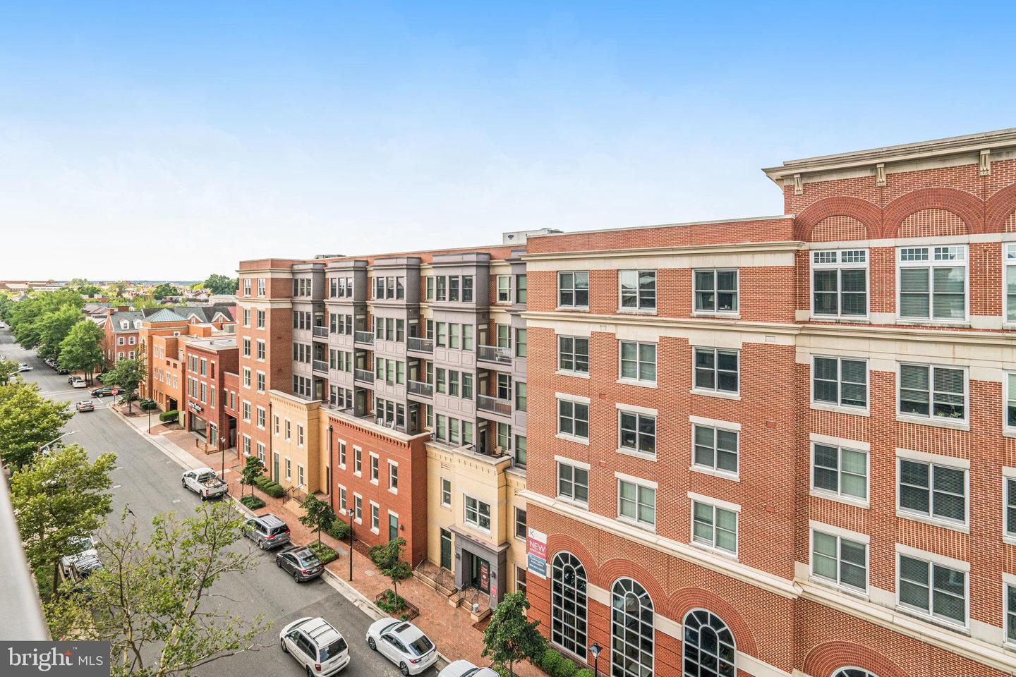 400 MADISON ST #704, ALEXANDRIA, Virginia 22314, 2 Bedrooms Bedrooms, ,2 BathroomsBathrooms,Residential,For sale,400 MADISON ST #704,VAAX2042638 MLS # VAAX2042638