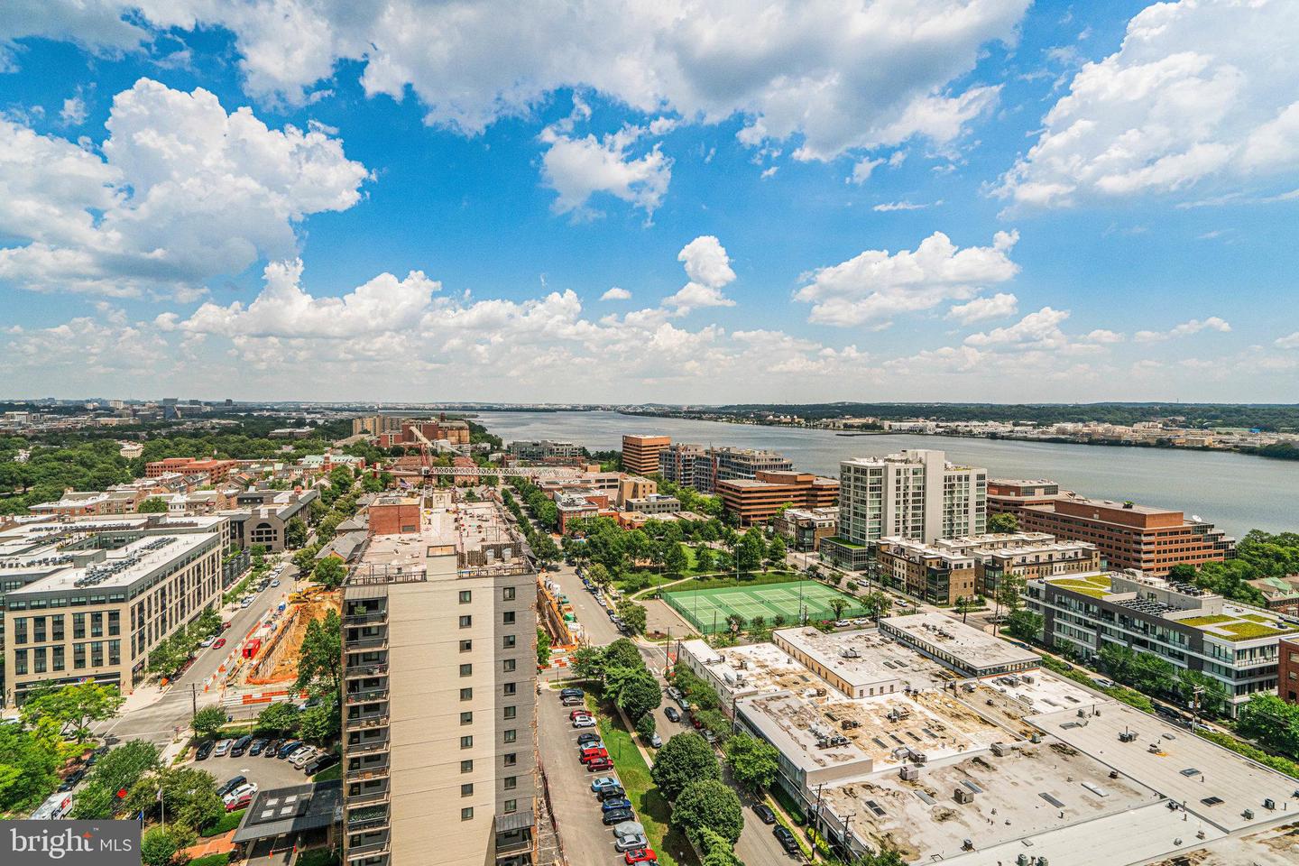 400 MADISON ST #704, ALEXANDRIA, Virginia 22314, 2 Bedrooms Bedrooms, ,2 BathroomsBathrooms,Residential,For sale,400 MADISON ST #704,VAAX2042638 MLS # VAAX2042638