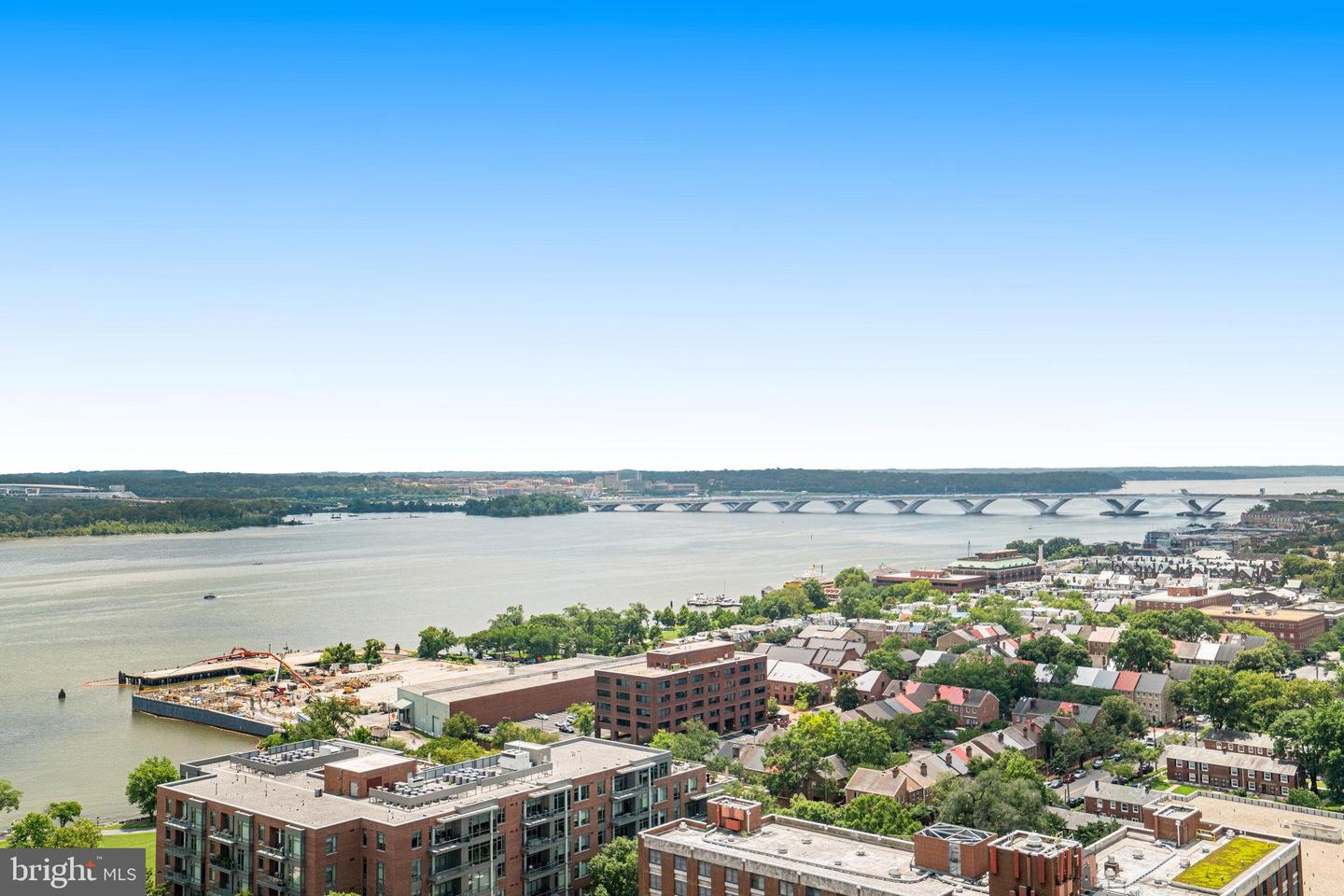 400 MADISON ST #704, ALEXANDRIA, Virginia 22314, 2 Bedrooms Bedrooms, ,2 BathroomsBathrooms,Residential,For sale,400 MADISON ST #704,VAAX2042638 MLS # VAAX2042638