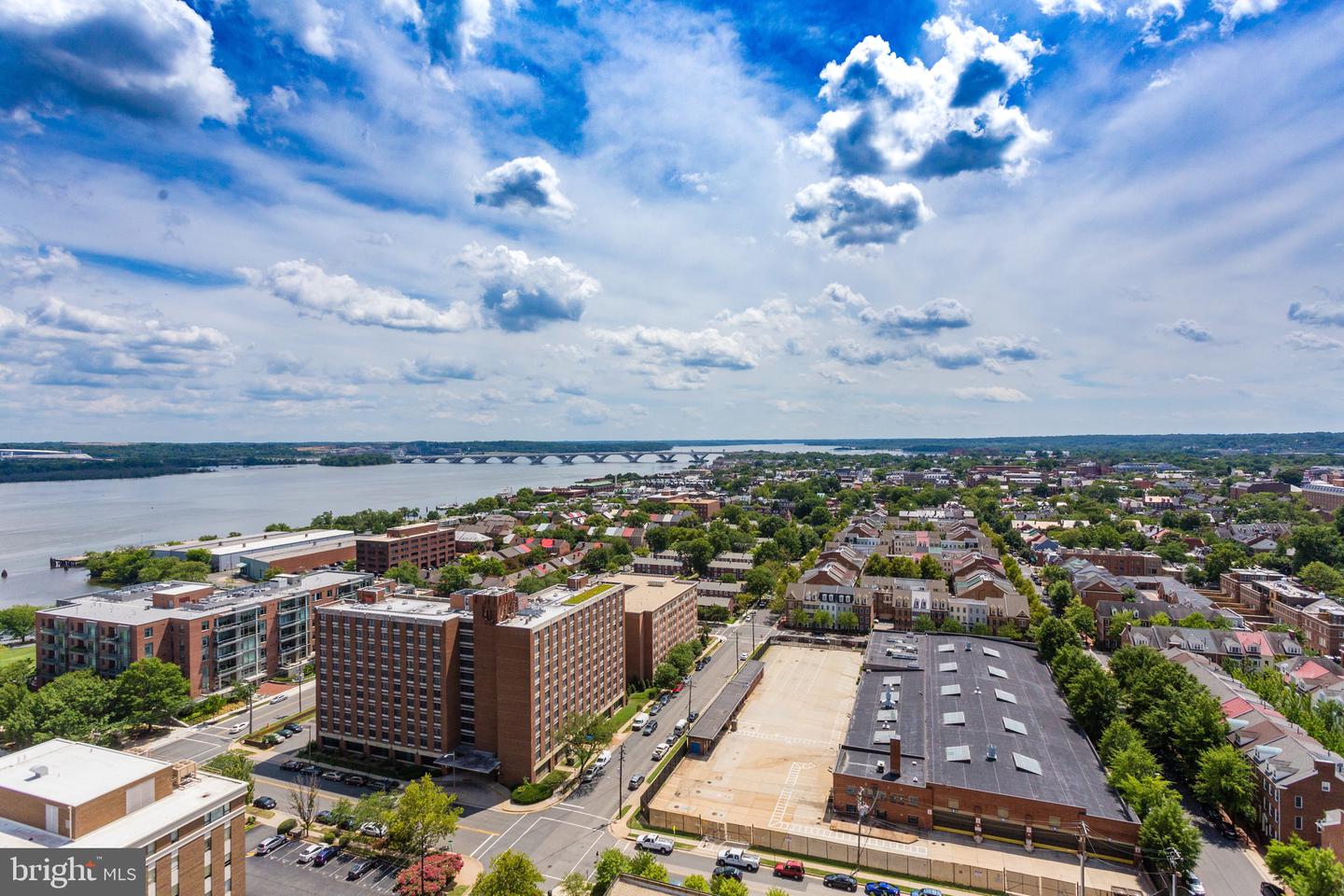 400 MADISON ST #704, ALEXANDRIA, Virginia 22314, 2 Bedrooms Bedrooms, ,2 BathroomsBathrooms,Residential,For sale,400 MADISON ST #704,VAAX2042638 MLS # VAAX2042638