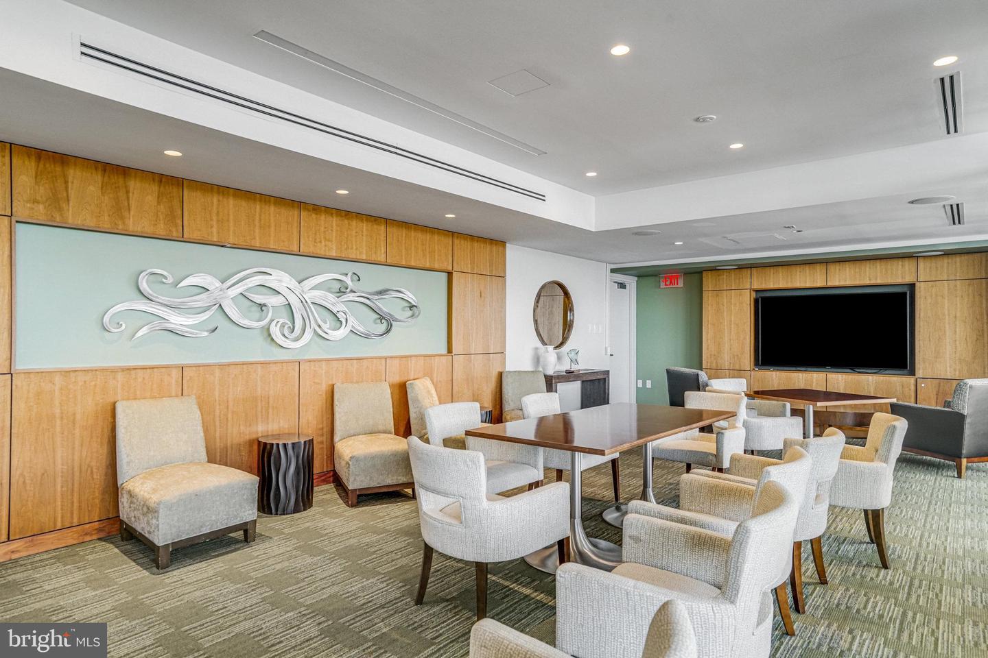 400 MADISON ST #704, ALEXANDRIA, Virginia 22314, 2 Bedrooms Bedrooms, ,2 BathroomsBathrooms,Residential,For sale,400 MADISON ST #704,VAAX2042638 MLS # VAAX2042638