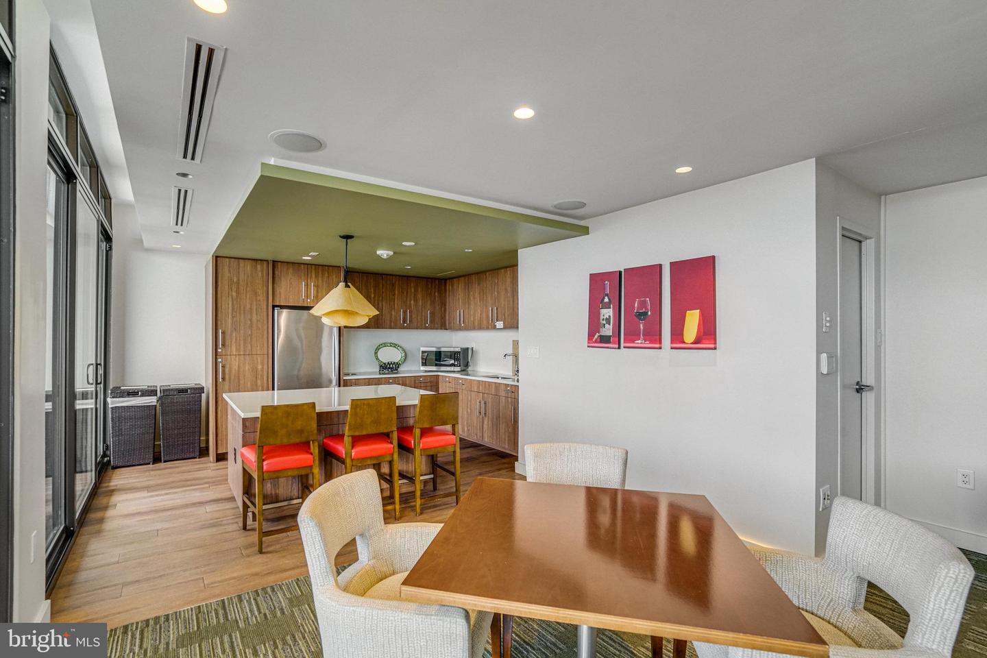 400 MADISON ST #704, ALEXANDRIA, Virginia 22314, 2 Bedrooms Bedrooms, ,2 BathroomsBathrooms,Residential,For sale,400 MADISON ST #704,VAAX2042638 MLS # VAAX2042638