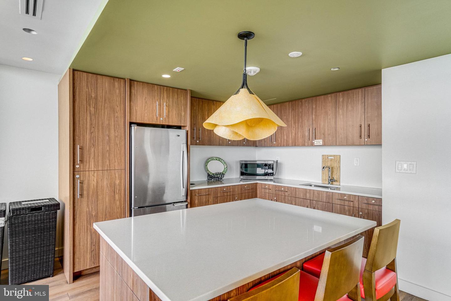 400 MADISON ST #704, ALEXANDRIA, Virginia 22314, 2 Bedrooms Bedrooms, ,2 BathroomsBathrooms,Residential,For sale,400 MADISON ST #704,VAAX2042638 MLS # VAAX2042638