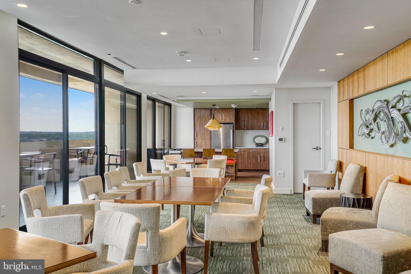 400 MADISON ST #704, ALEXANDRIA, Virginia 22314, 2 Bedrooms Bedrooms, ,2 BathroomsBathrooms,Residential,For sale,400 MADISON ST #704,VAAX2042638 MLS # VAAX2042638