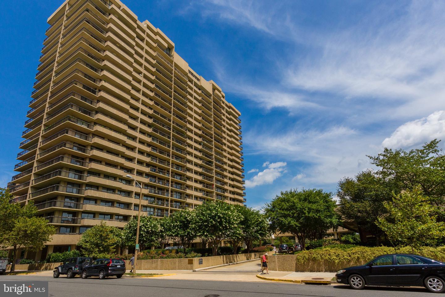 400 MADISON ST #704, ALEXANDRIA, Virginia 22314, 2 Bedrooms Bedrooms, ,2 BathroomsBathrooms,Residential,For sale,400 MADISON ST #704,VAAX2042638 MLS # VAAX2042638