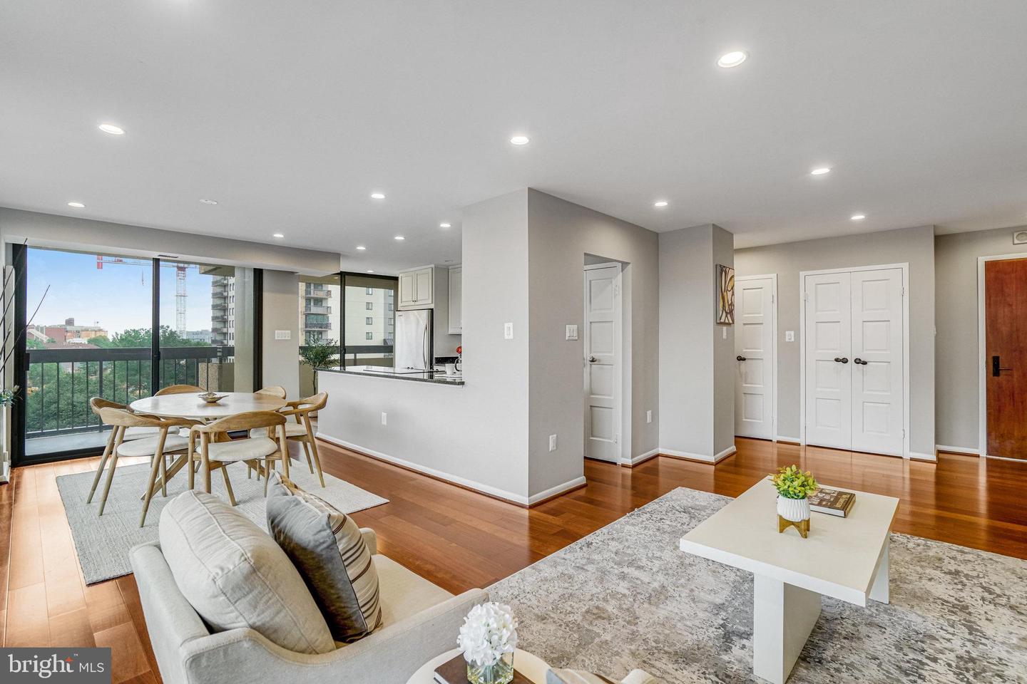400 MADISON ST #704, ALEXANDRIA, Virginia 22314, 2 Bedrooms Bedrooms, ,2 BathroomsBathrooms,Residential,For sale,400 MADISON ST #704,VAAX2042638 MLS # VAAX2042638