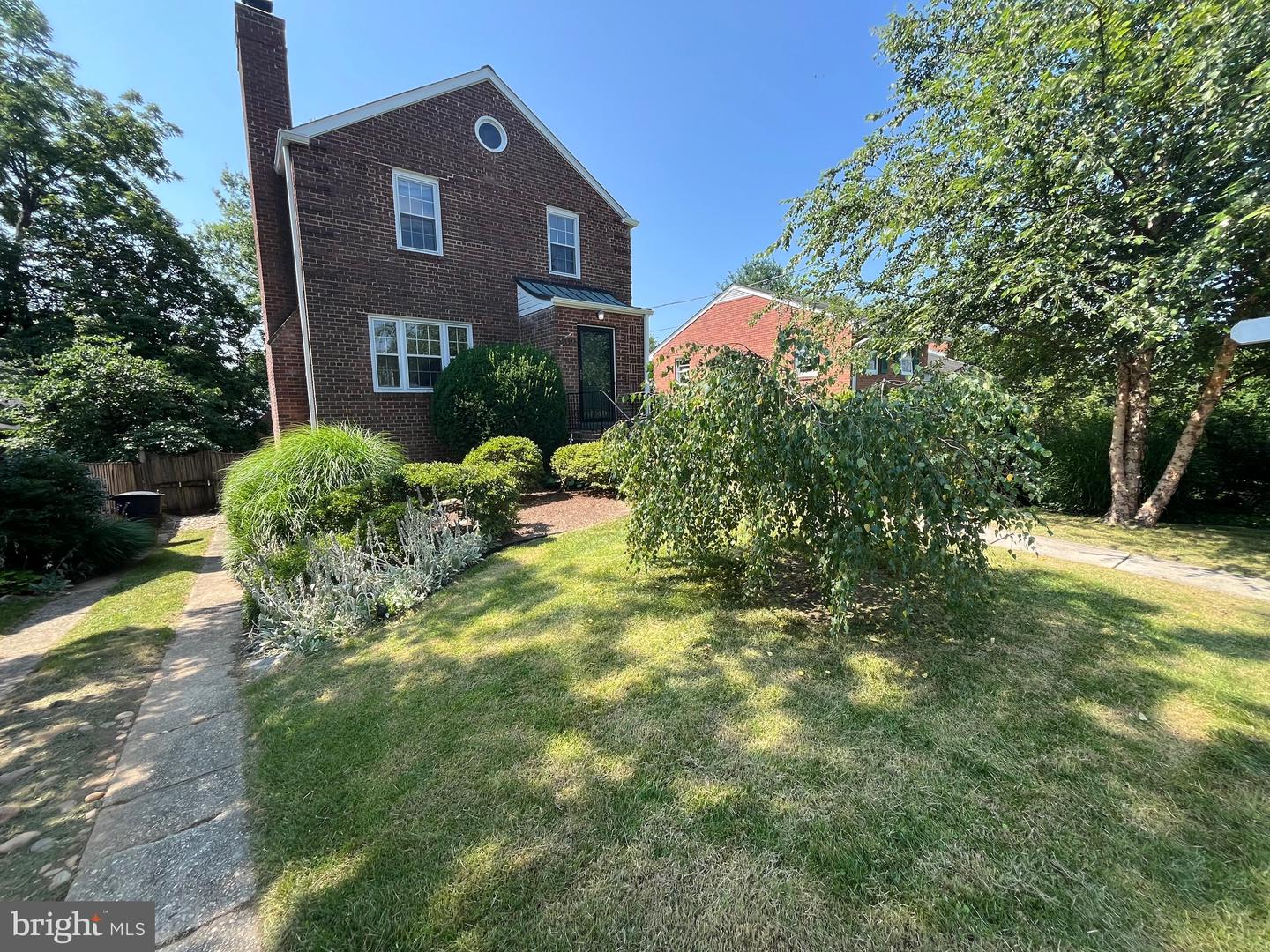 6012 19TH ST N, ARLINGTON, Virginia 22205, 3 Bedrooms Bedrooms, ,1 BathroomBathrooms,Residential,For sale,6012 19TH ST N,VAAR2054684 MLS # VAAR2054684